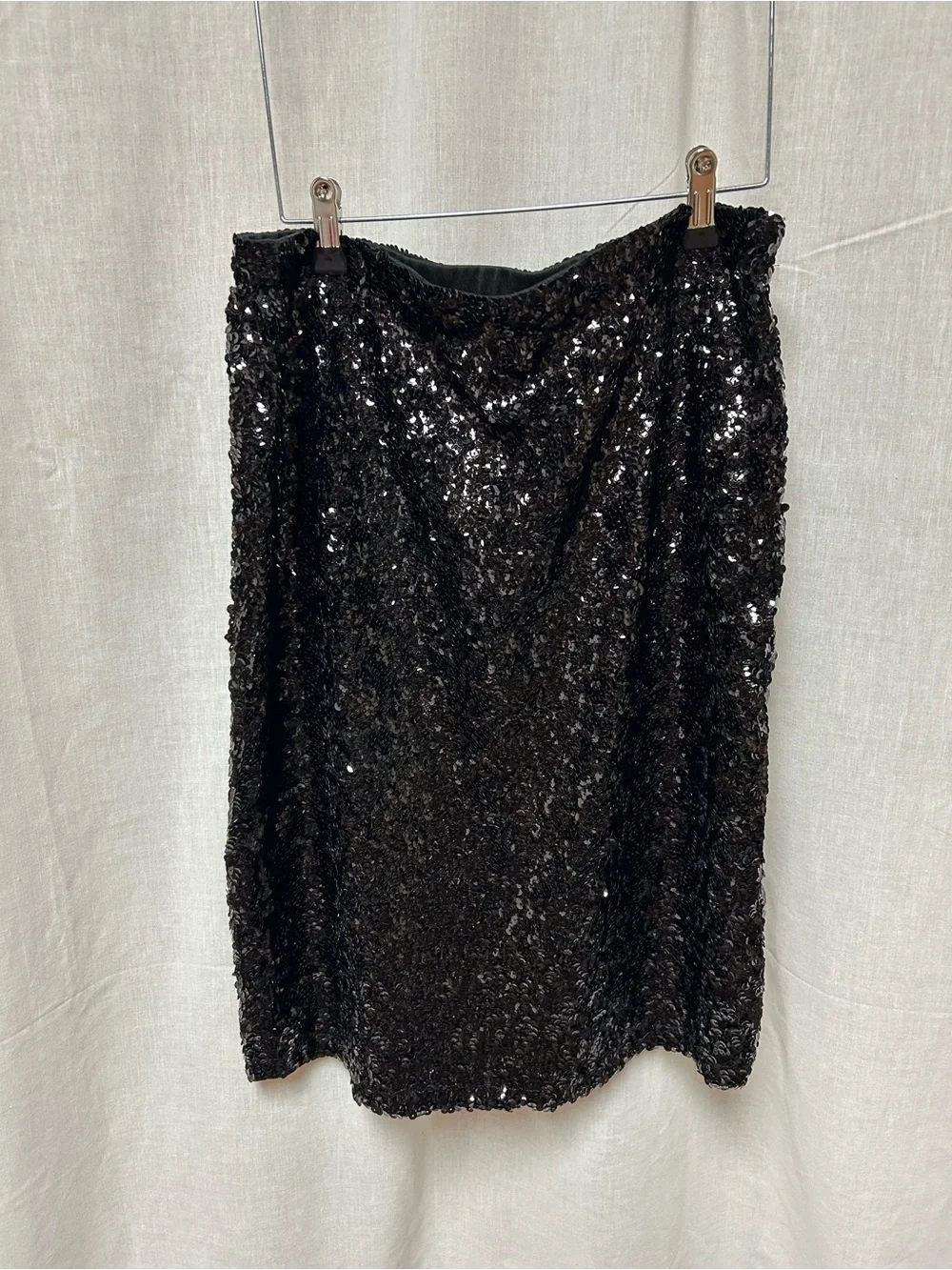 Black sequins formal pencil skirt appears all sequins in place. XL
